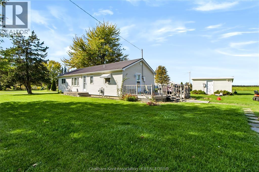 3-bedroom Single Family at 6595 Middle Line, South Buxton — photograph 3