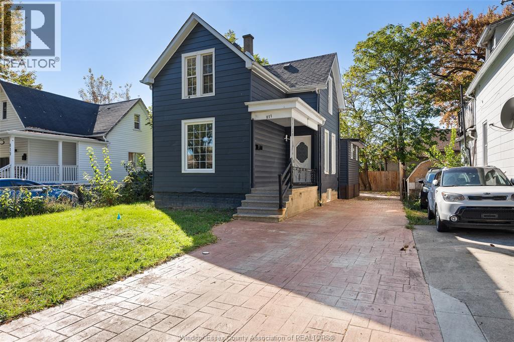 Single Family — 811 Langlois Avenue, Windsor, Ontario