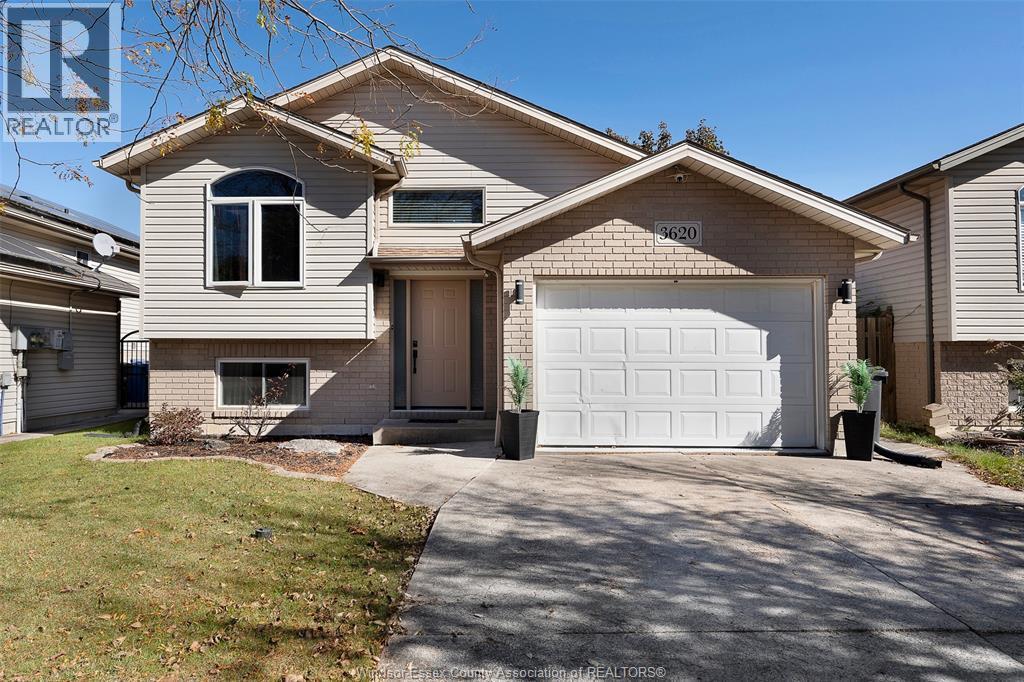 5-bedroom Single Family at 3620 Shinglecreek Court, Windsor — primary photograph
