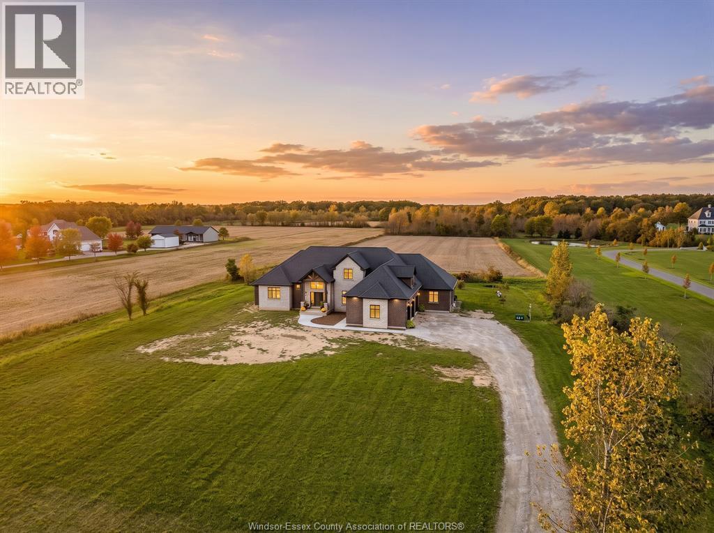 6-bedroom Single Family at 4824 Concession 4 Road, Harrow — primary photograph