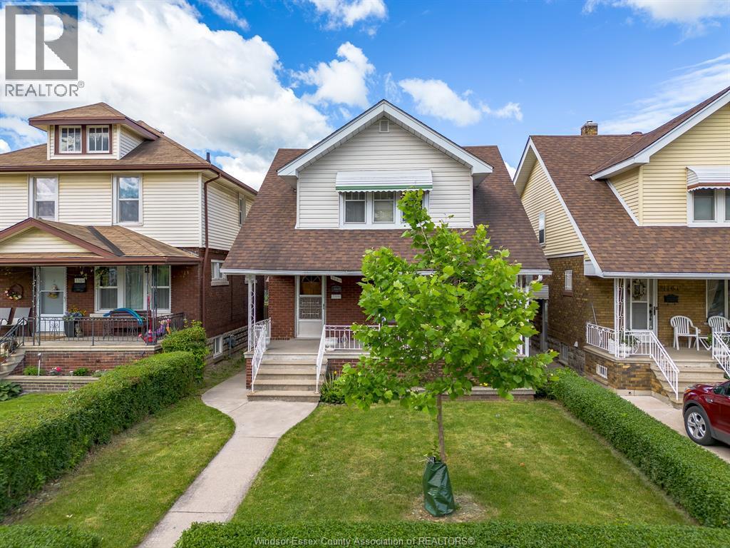 3-bedroom Single Family at 1165 Marentette, Windsor — primary photograph