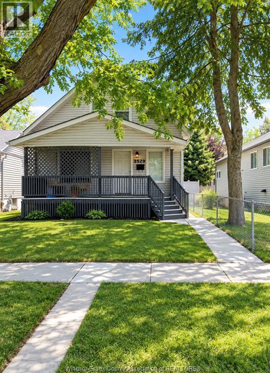2-bedroom Single Family at 3529 Queen Street #2, Windsor — primary photograph