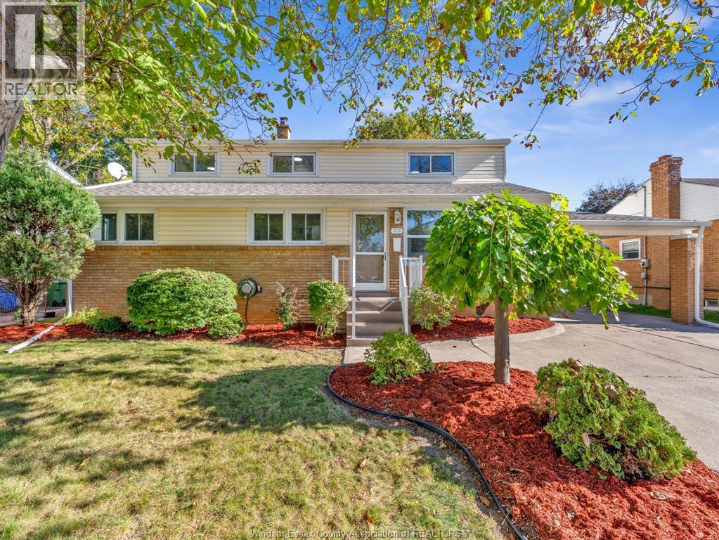 4-bedroom Single Family at 3518 Woodland Avenue, Windsor — photograph 3
