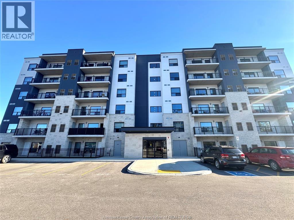 2-bedroom Single Family at 3370 Stella Crescent #632, Windsor — primary photograph