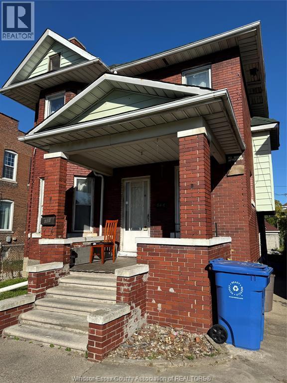 2-bedroom Single Family at 646 Hall, Windsor — primary photograph