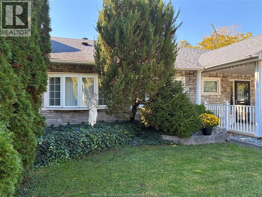 2-bedroom Single Family at 2533 Tourangeau, Windsor — photograph 3